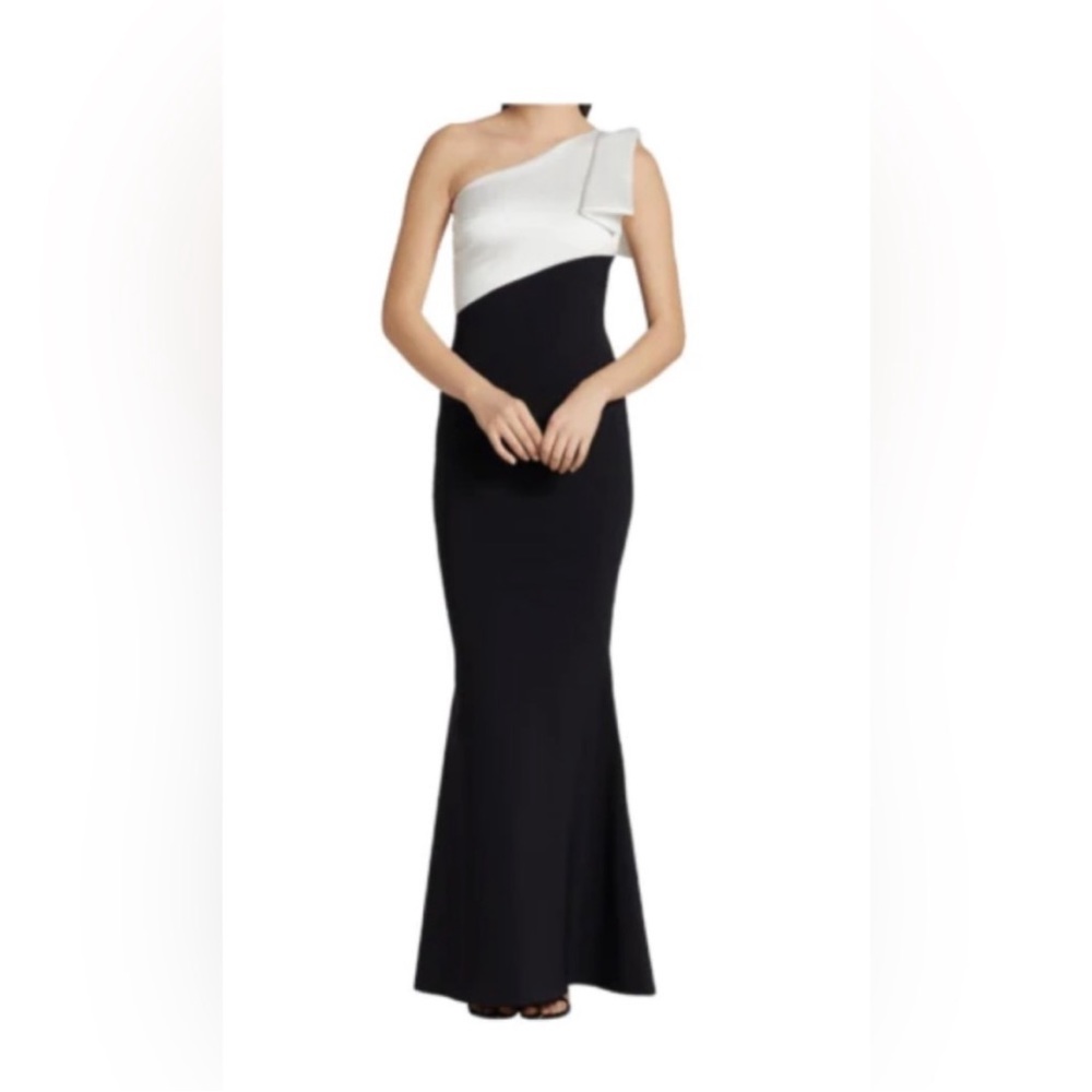 Chiar Boni La petite robe septimina black and white one shoulder gown
